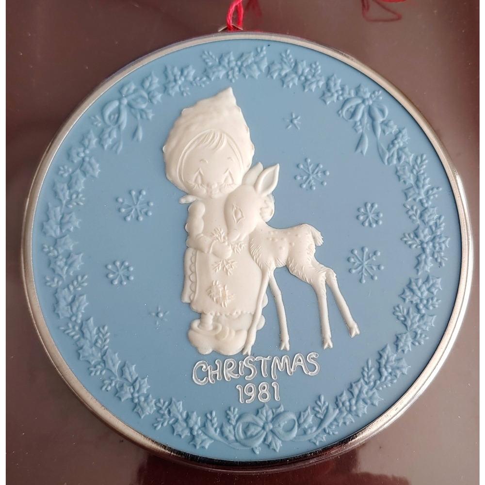 Vintage Hallmark Keepsake Betsey Clark Cameo Christmas Ornament 1981
